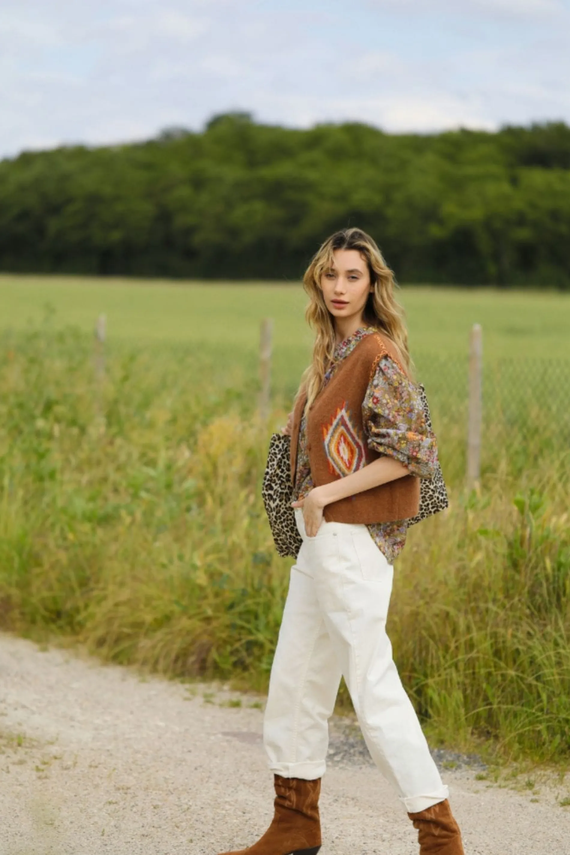 ador_gilet_laura_h_2.webp adoré /gilet laura h25 camel Best Sale