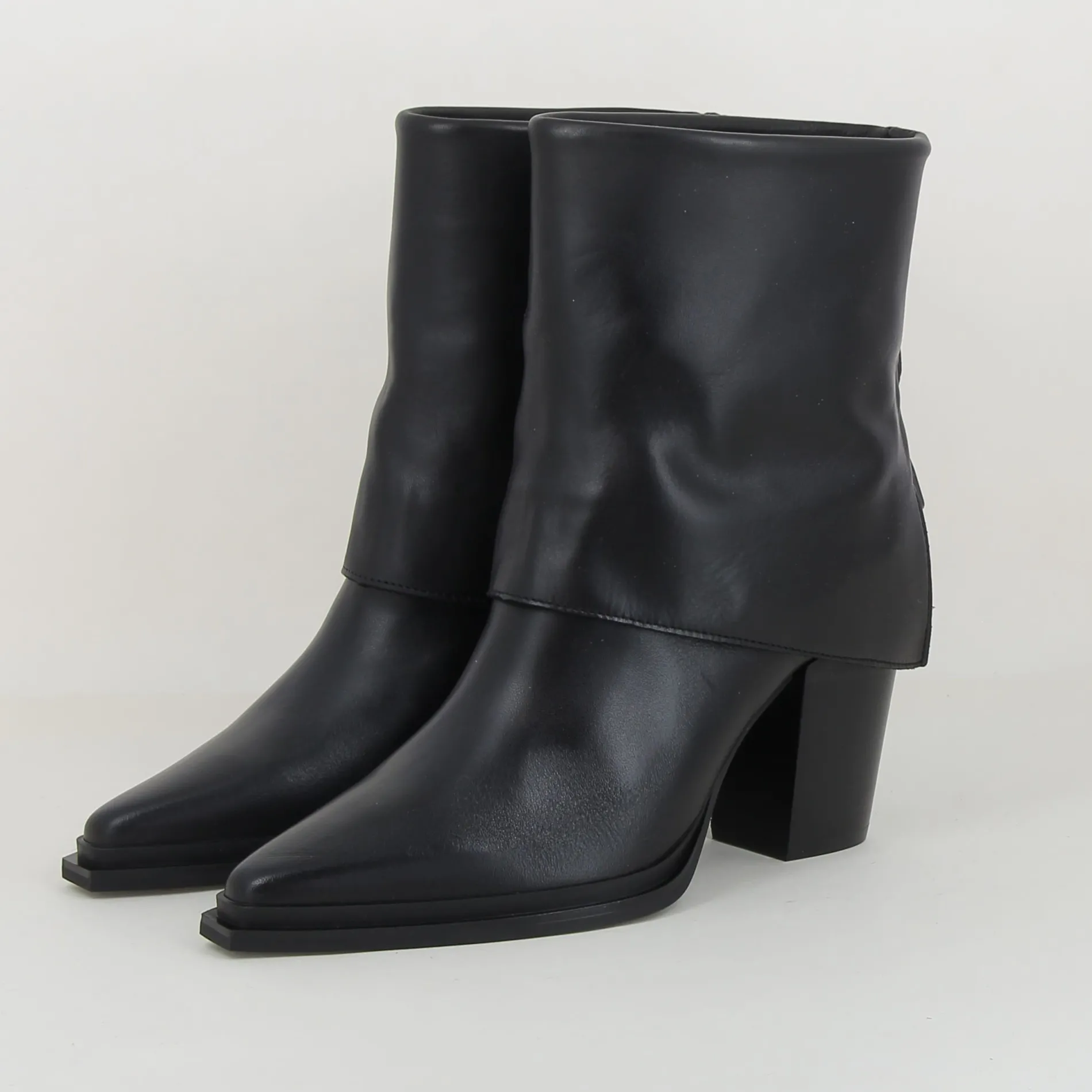 alpe__h_4-82.webp alpe /5274 h25 noir Shop