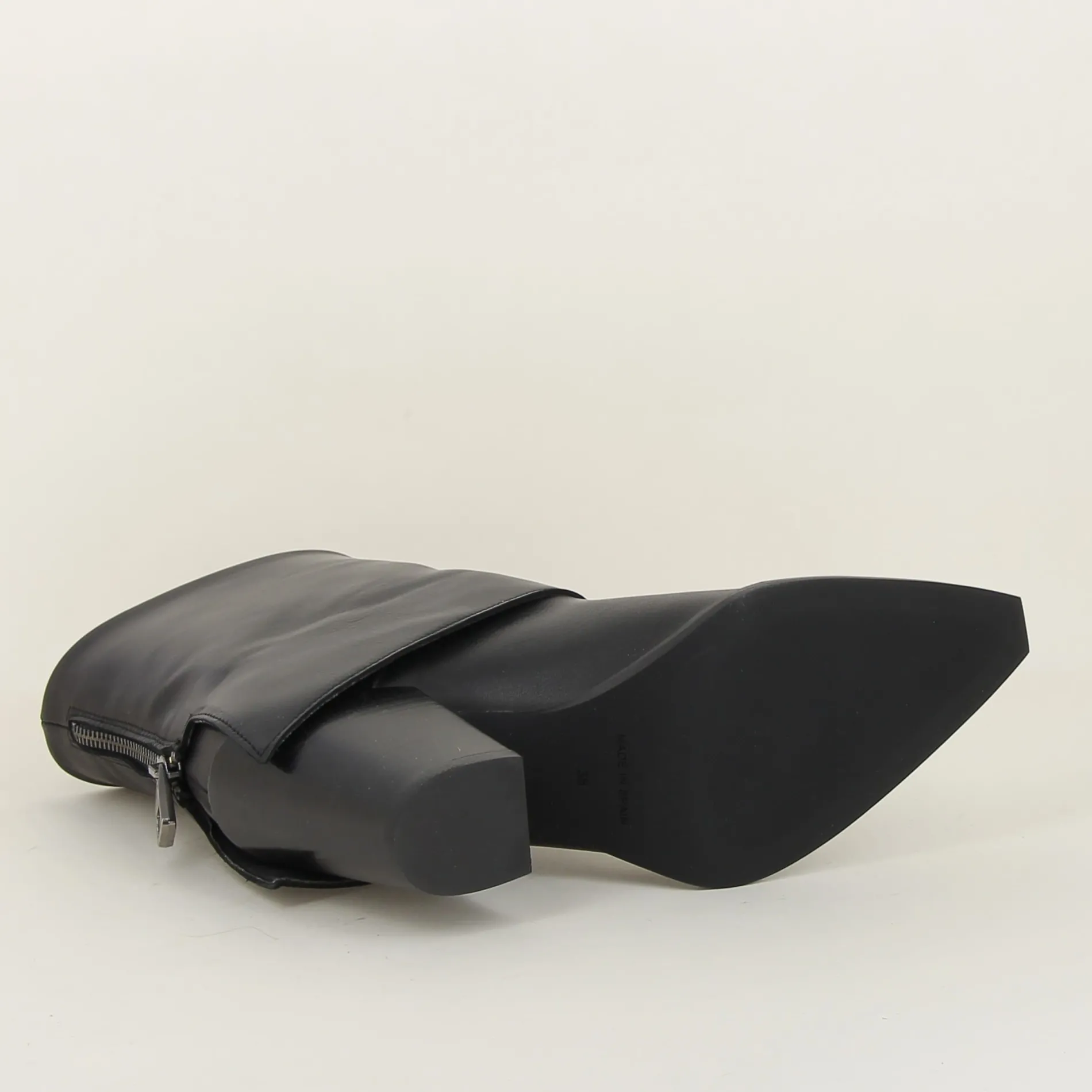 alpe__h_8-47.webp alpe /5274 h25 noir Shop