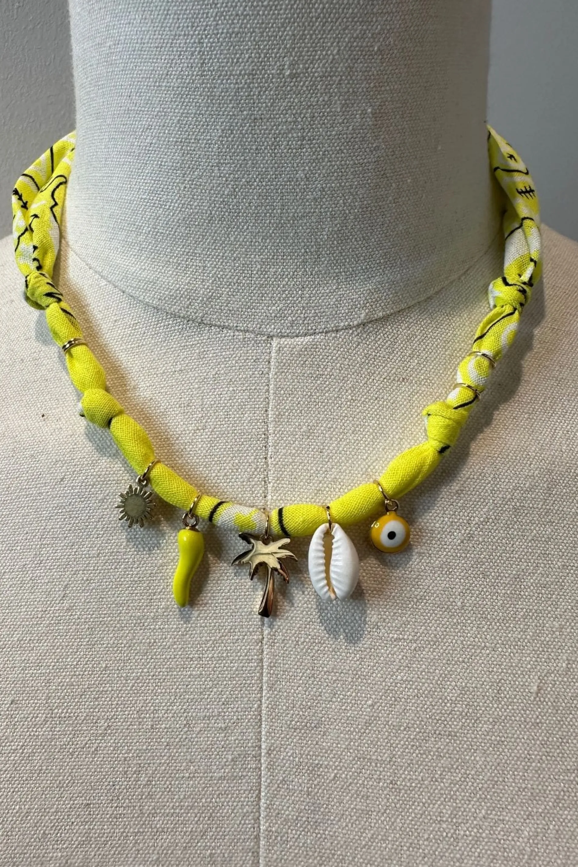 badhnati jewelry /collier bandana 2 jaune New