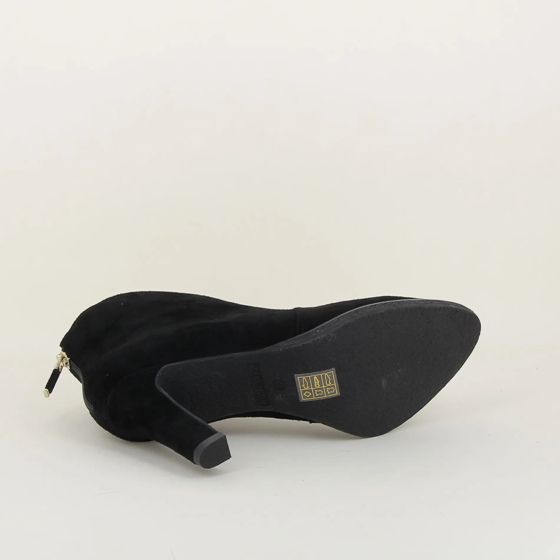 lola_cruz__h_10-3.webp Lola Cruz /357 h25 noir Clearance