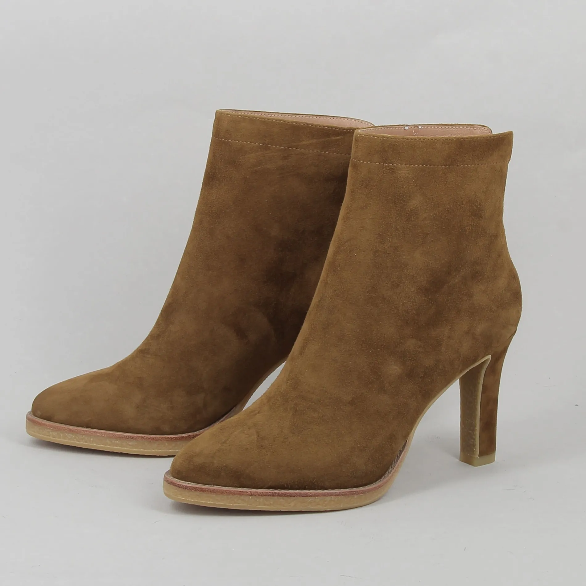 lola_cruz__h_2-21.webp Lola Cruz /354 h24 camel Best