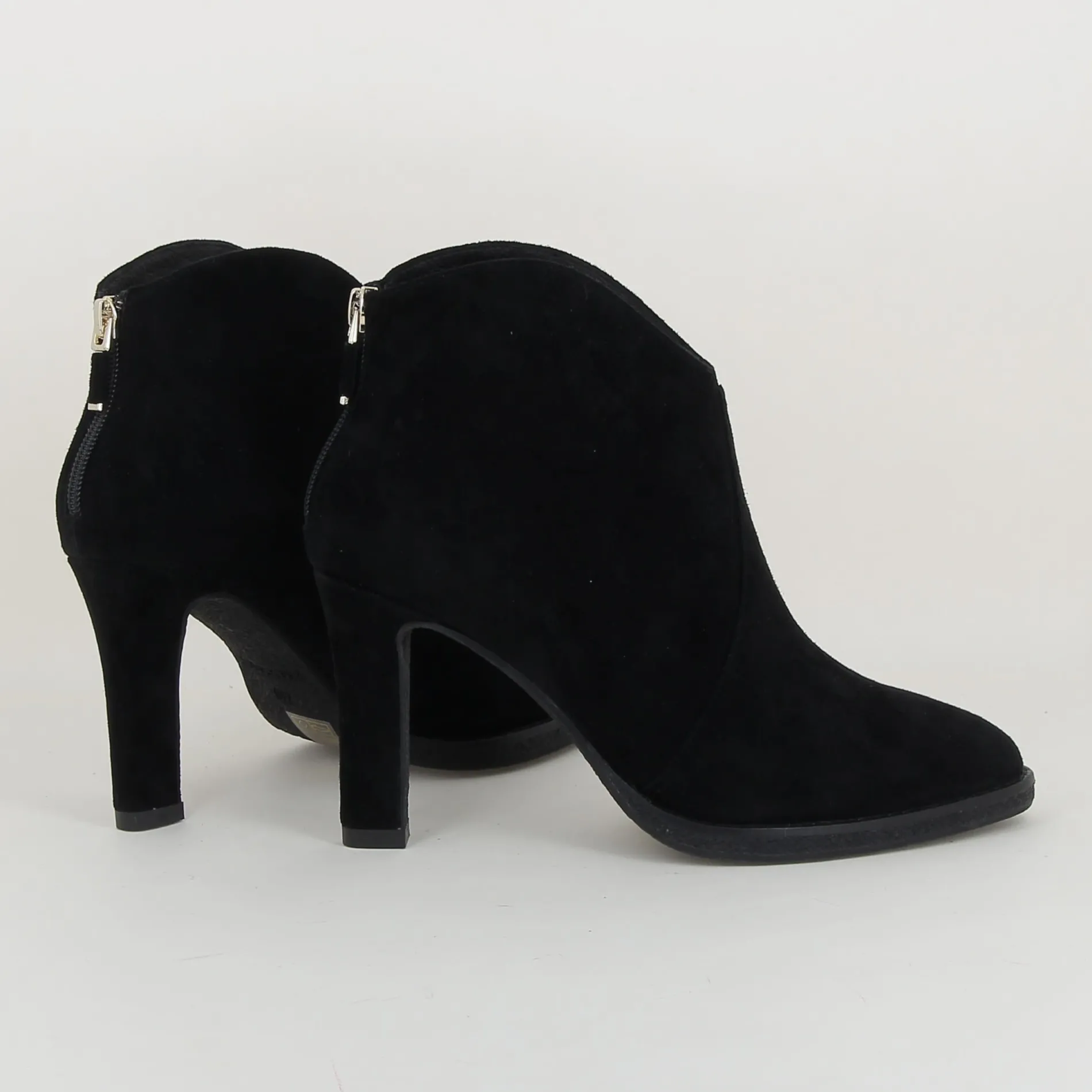 lola_cruz__h_4-27.webp Lola Cruz /357 h25 noir Clearance