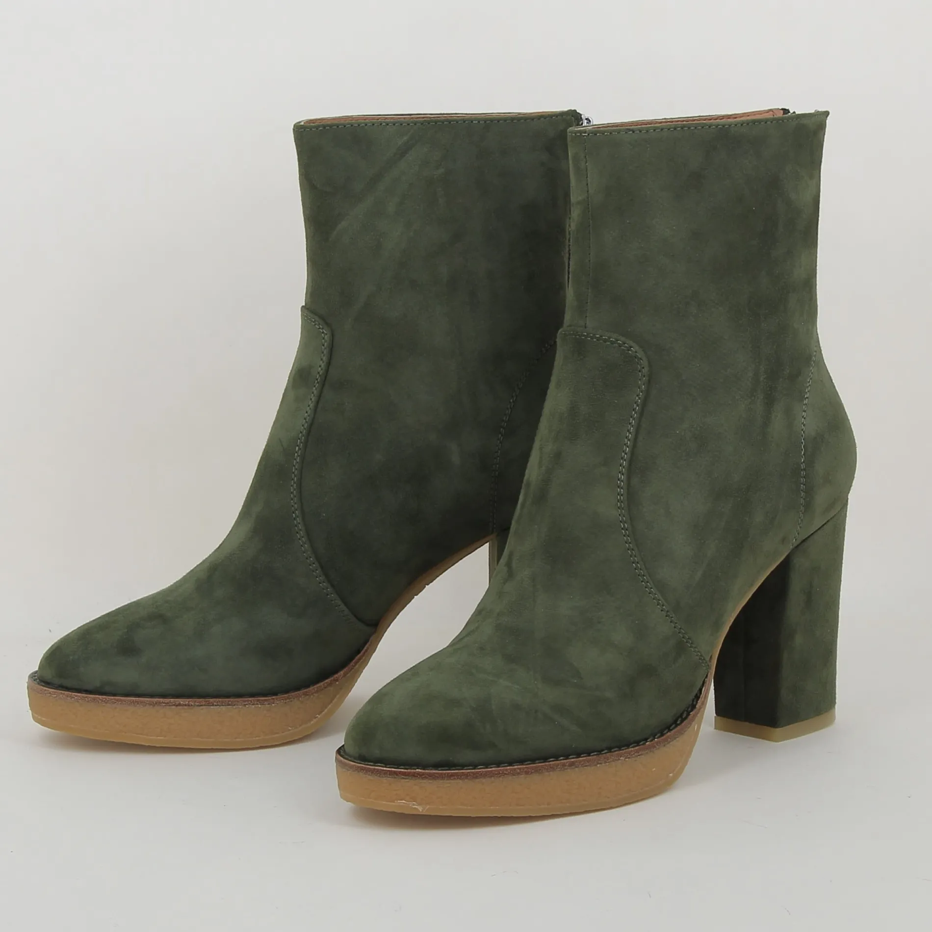 lola_cruz__h_6-24.webp Lola Cruz /356 h25 vert Cheap