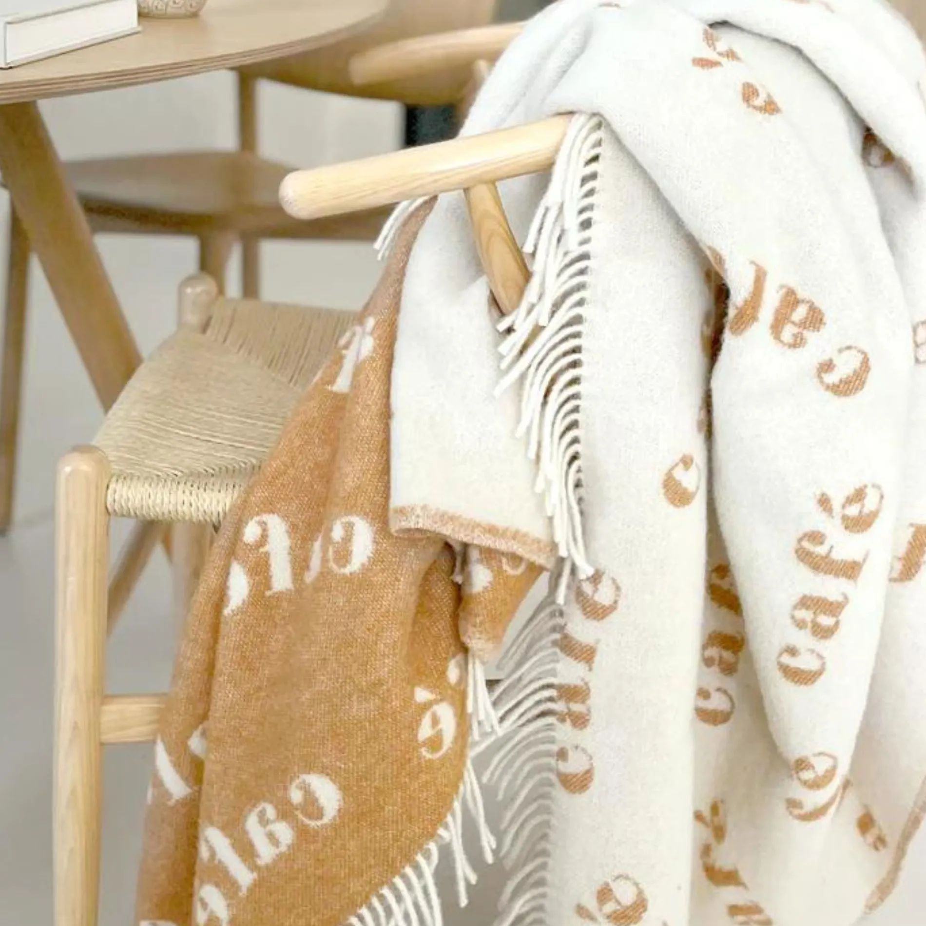 maison_deux_blanket_caf_h_2-3.webp maison deux /blanket café h24 camel Outlet