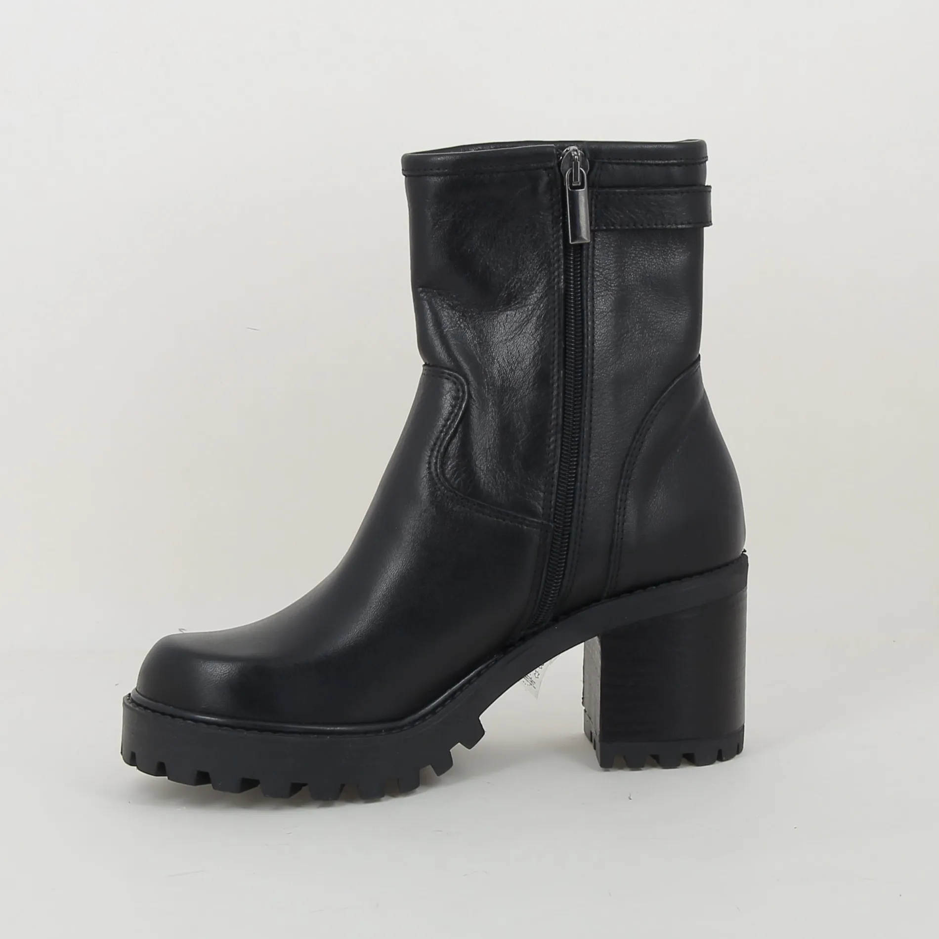 outremesure_cilda_h_7-3.webp outremesure /cilda h25 noir Clearance