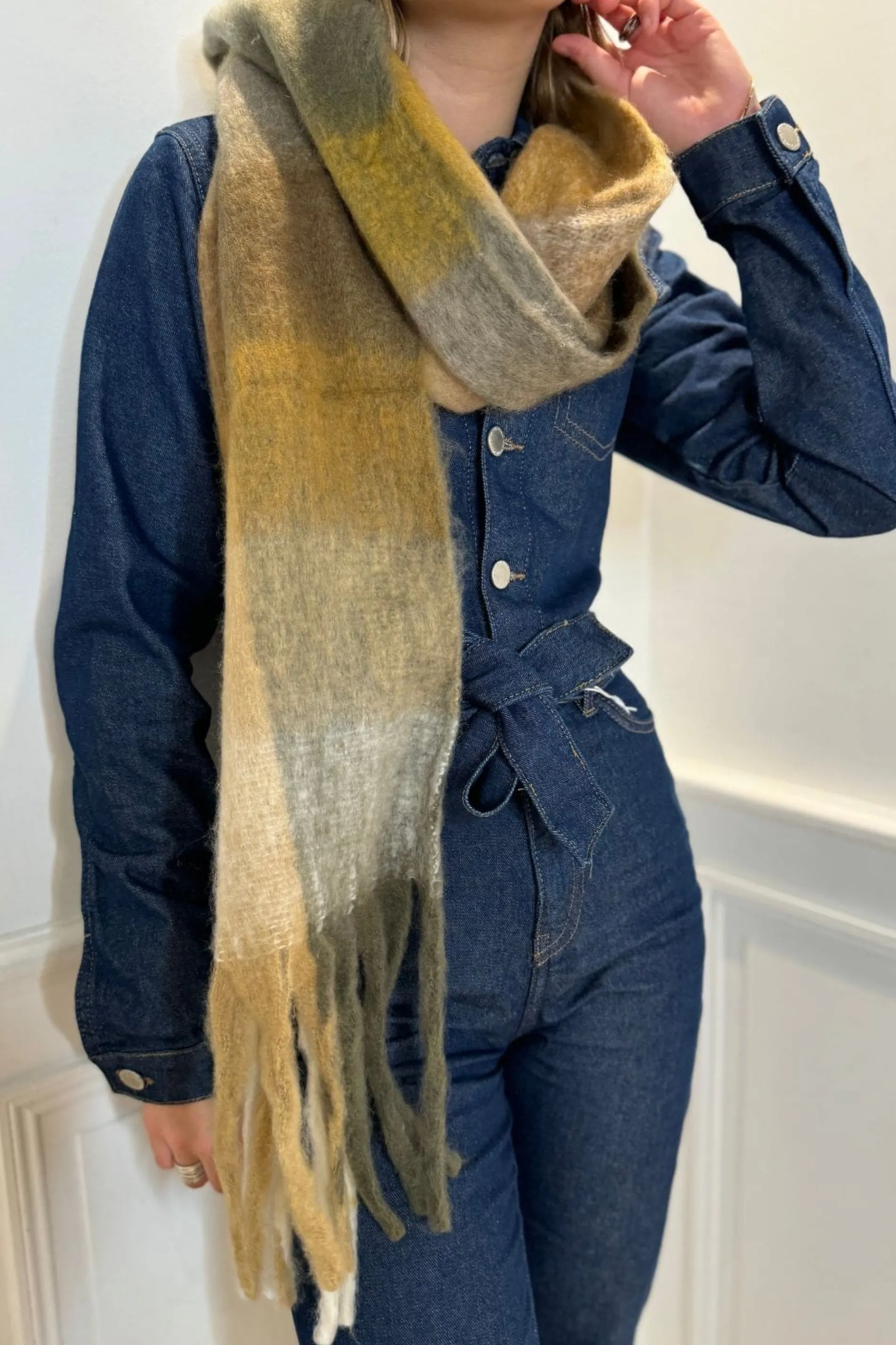 outremesure_echarpe_emilie_h_3-3.webp outremesure /echarpe emilie h25 taupe Hot