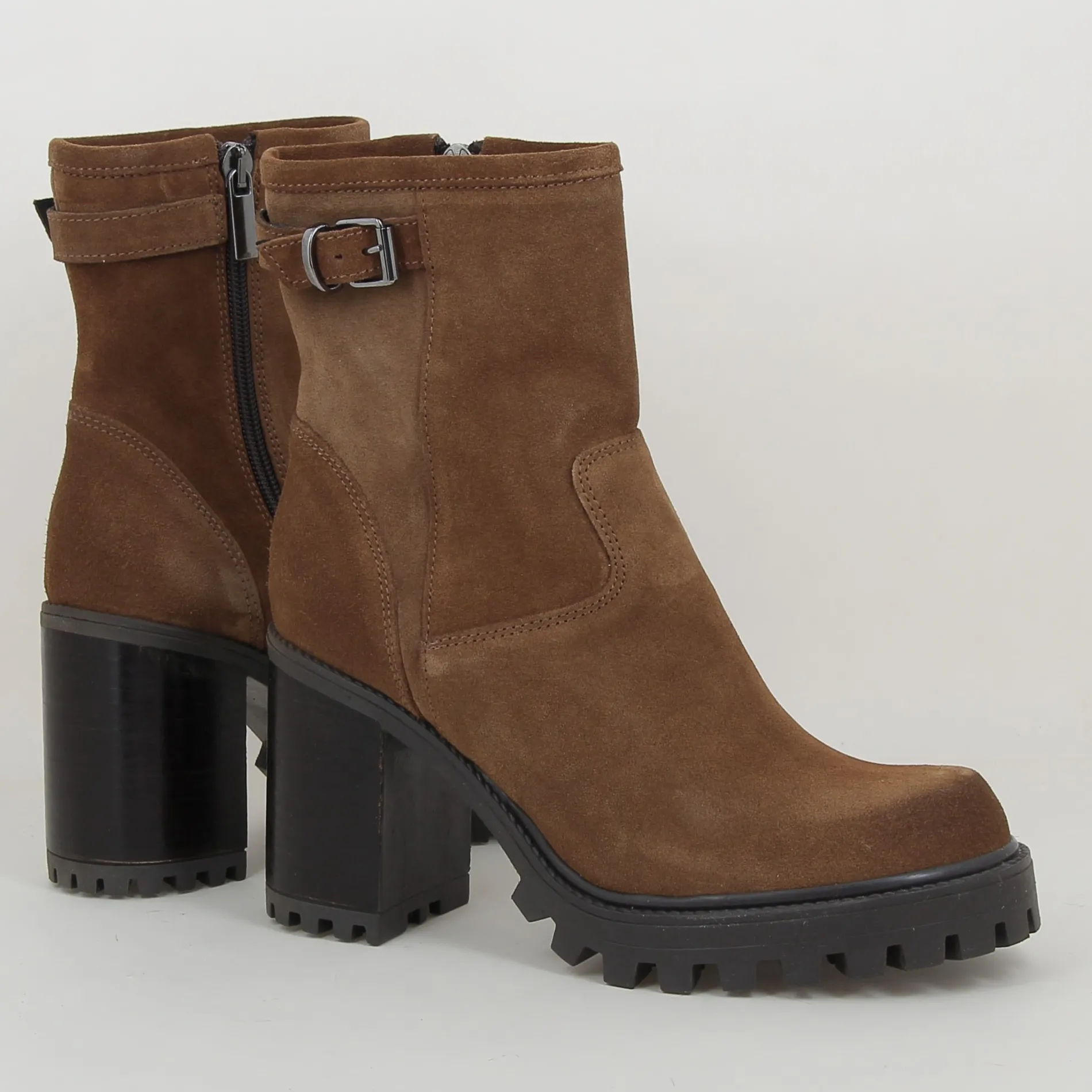 outremesure_ilda_h_4-6.webp outremesure /ilda h25 camel Shop