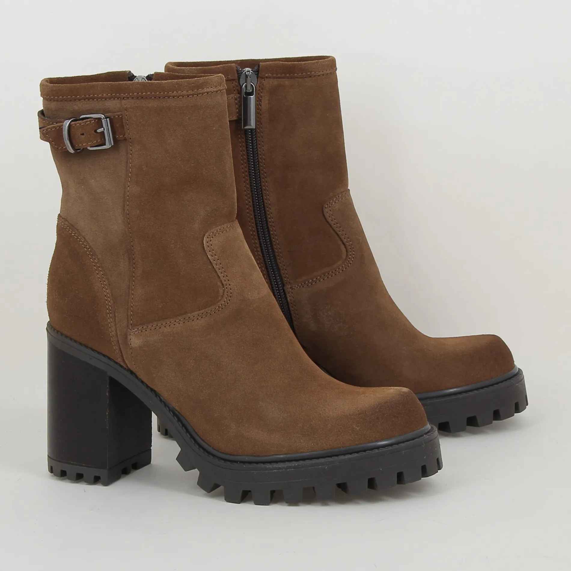 outremesure_ilda_h_5-6.webp outremesure /ilda h25 camel Shop