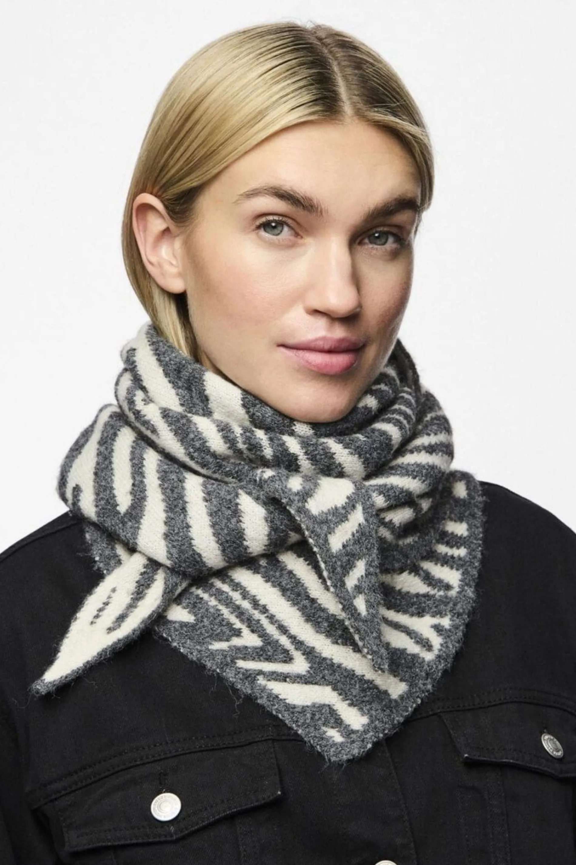pieces /triangle pcnaima h25 noir Flash Sale
