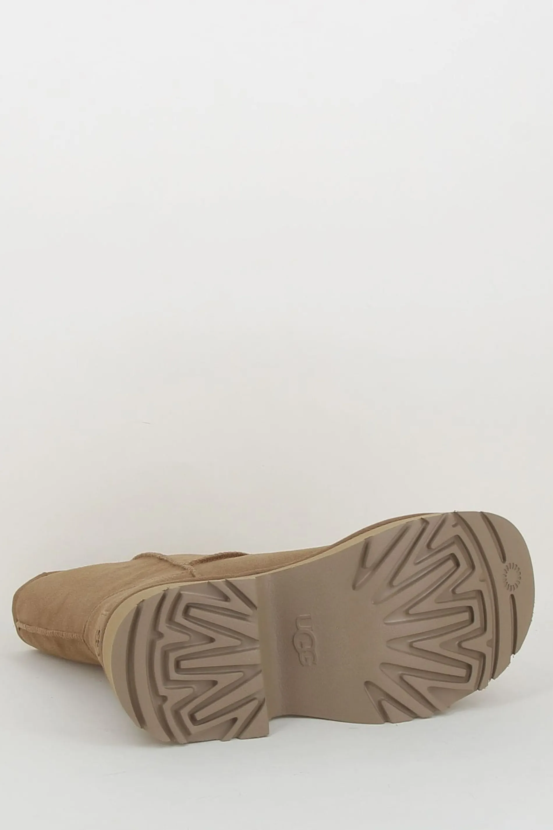 ugg_classic_short_new_he_5-3.webp UGG /classic short new he camel New