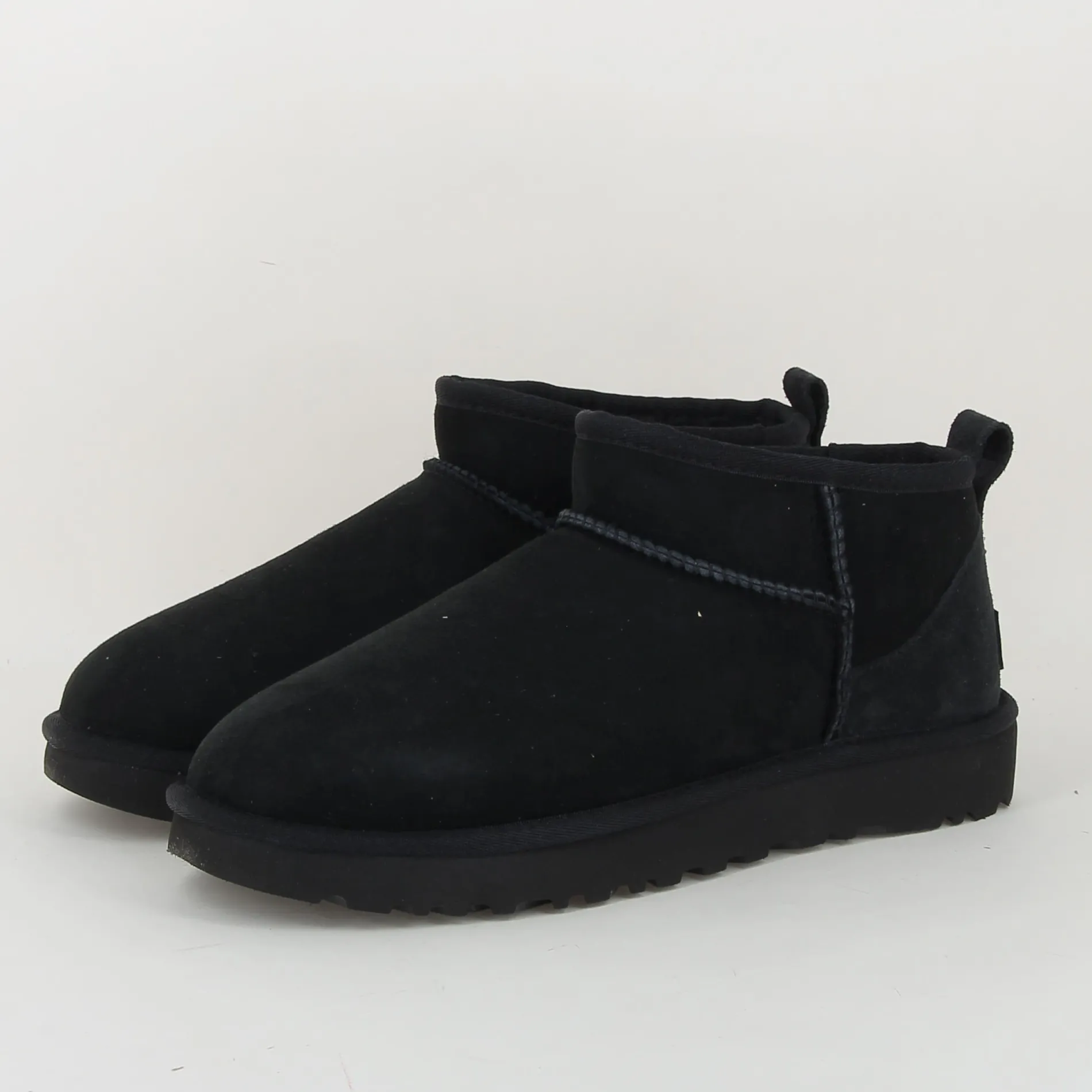 ugg_classic_ultra_mini_h_3-7.webp UGG /classic ultra mini h noir Hot