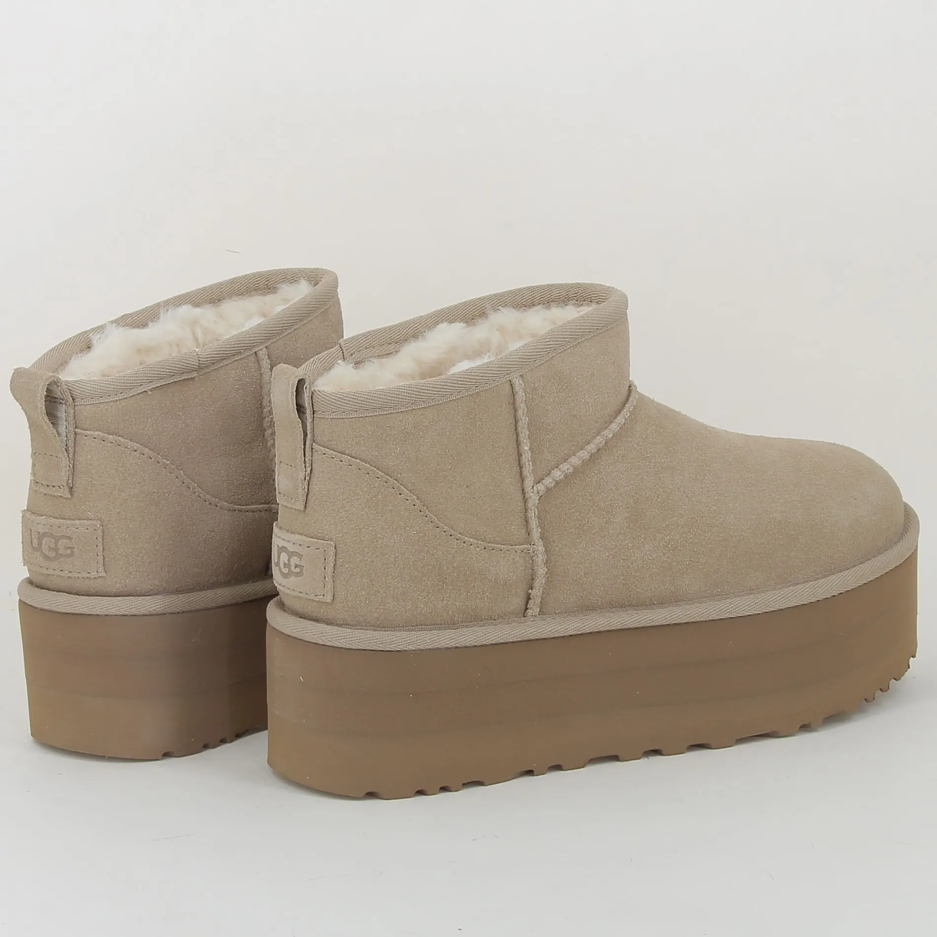 ugg_classicultramin_pl_e_3-7.webp UGG /classicultramin pl e beige Best Sale
