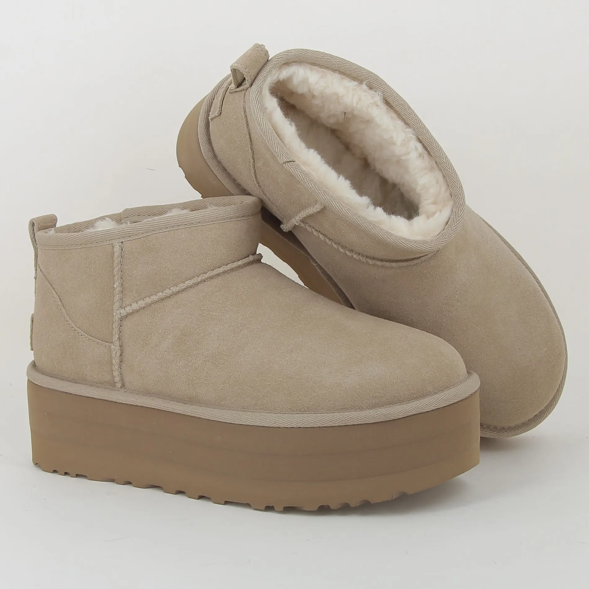ugg_classicultramin_pl_e_4-7.webp UGG /classicultramin pl e beige Best Sale