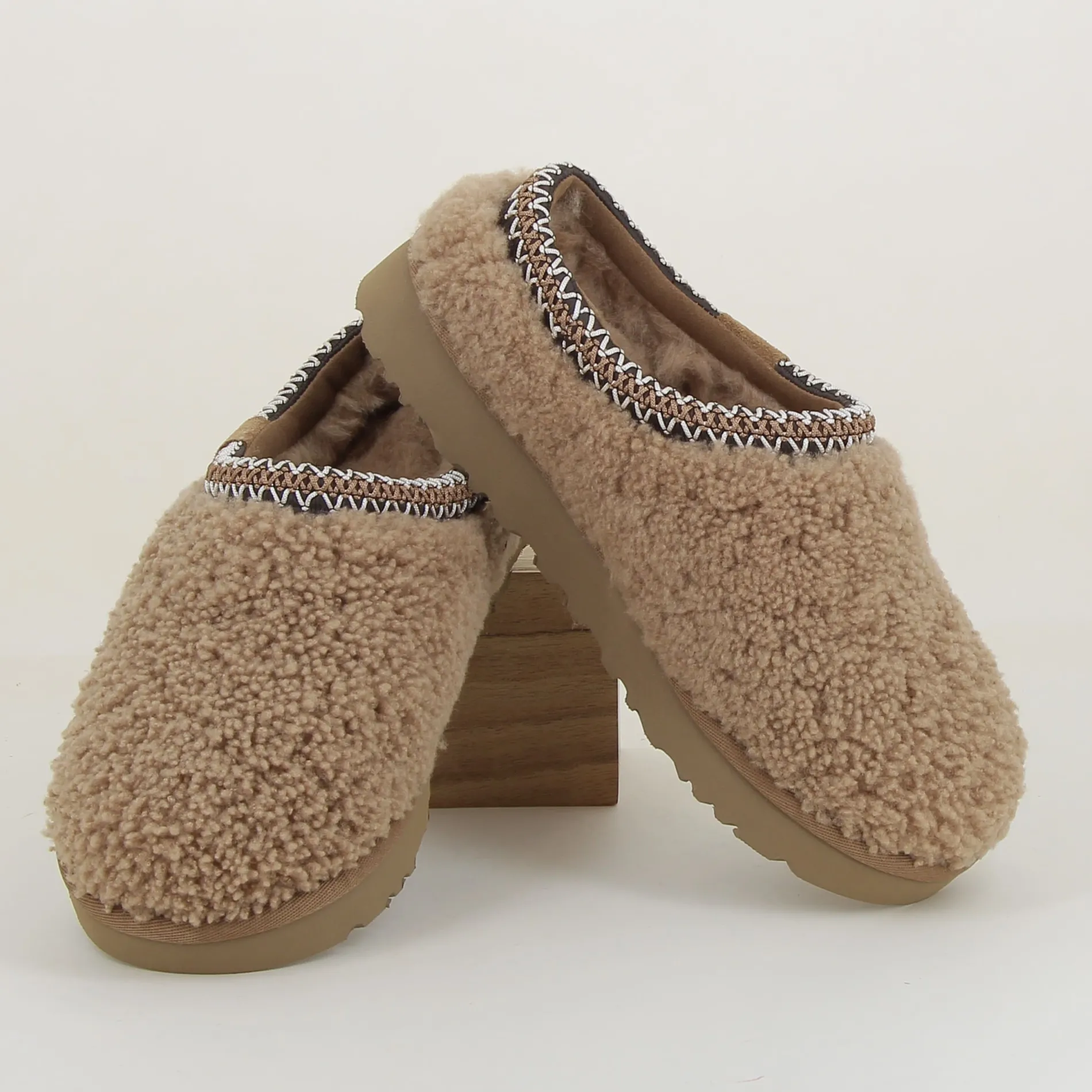 ugg_tasman_max_curly_h_3-6.webp UGG /tasman max curly h25 camel Fashion