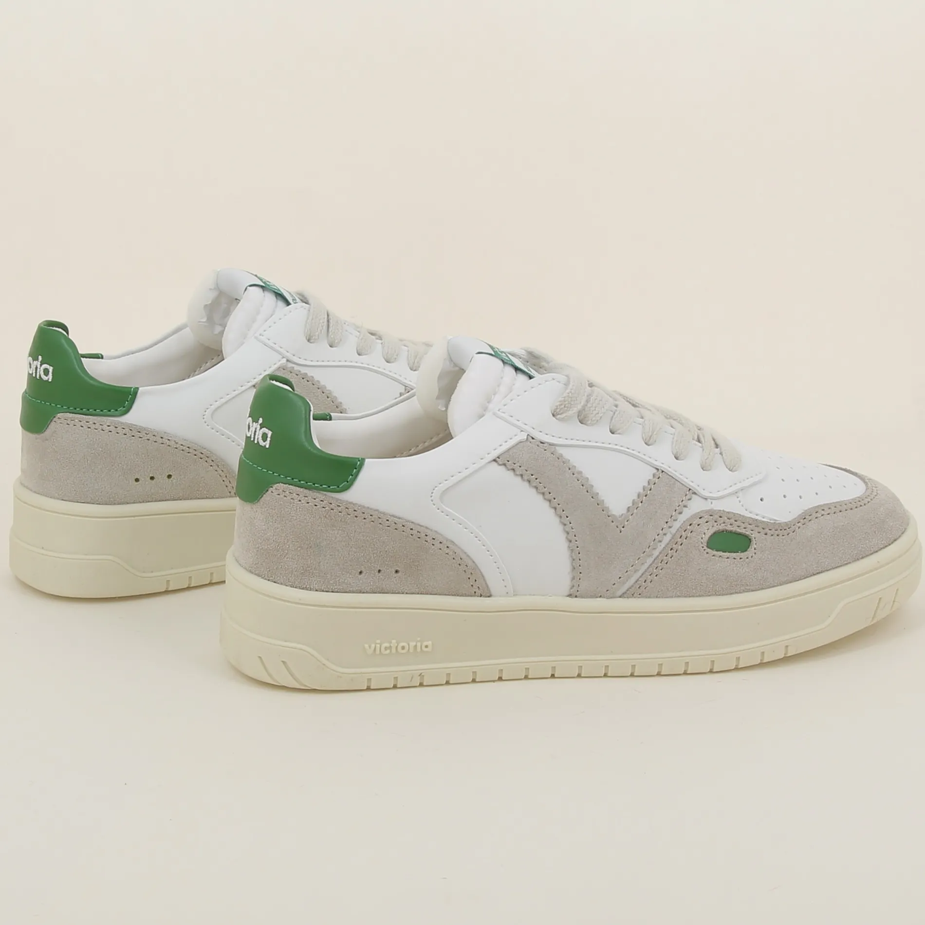 victoria__e_6-3.webp Victoria /1257104 e24 vert Sale