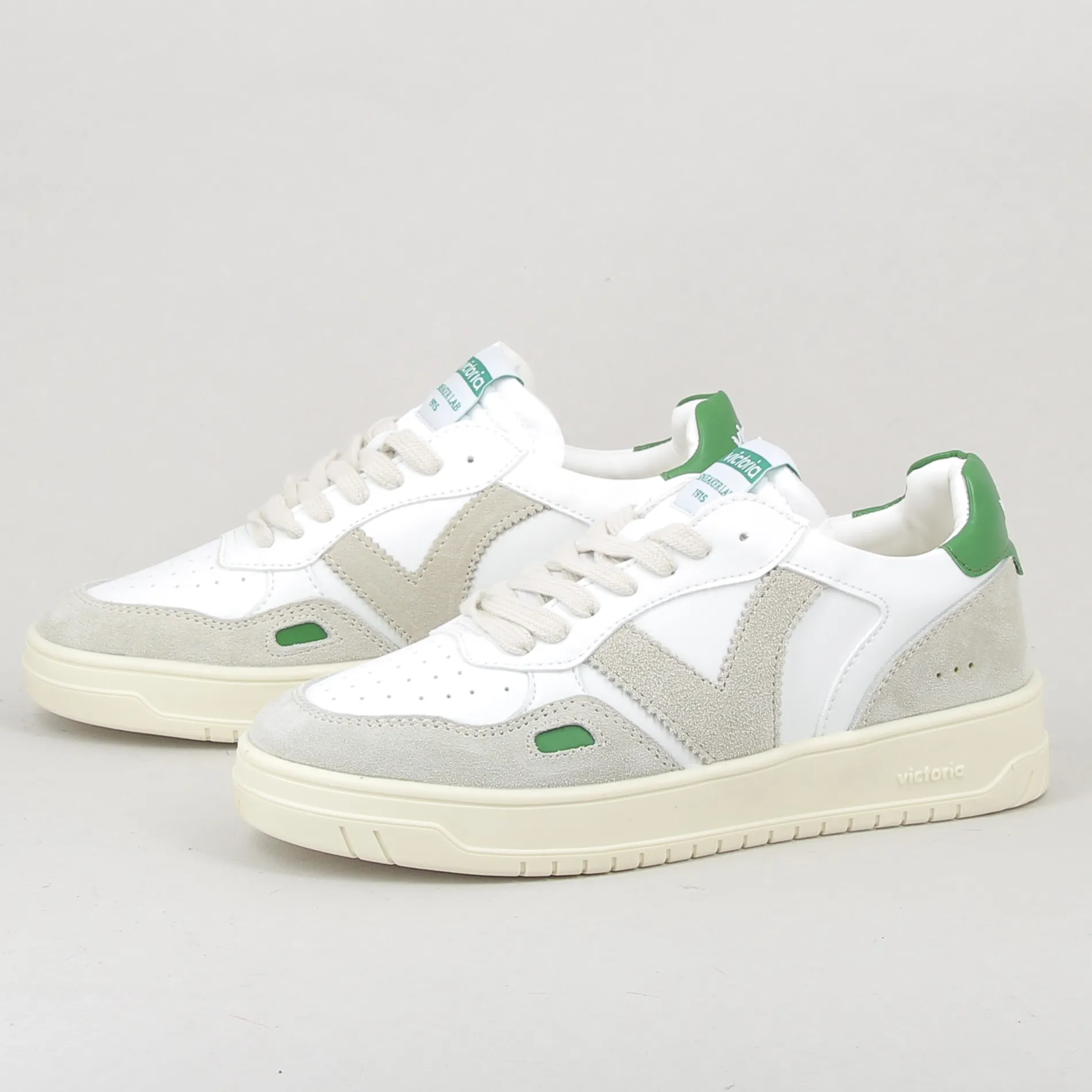 victoria__h_2-43.webp Victoria /1257104 h24 vert Best Sale