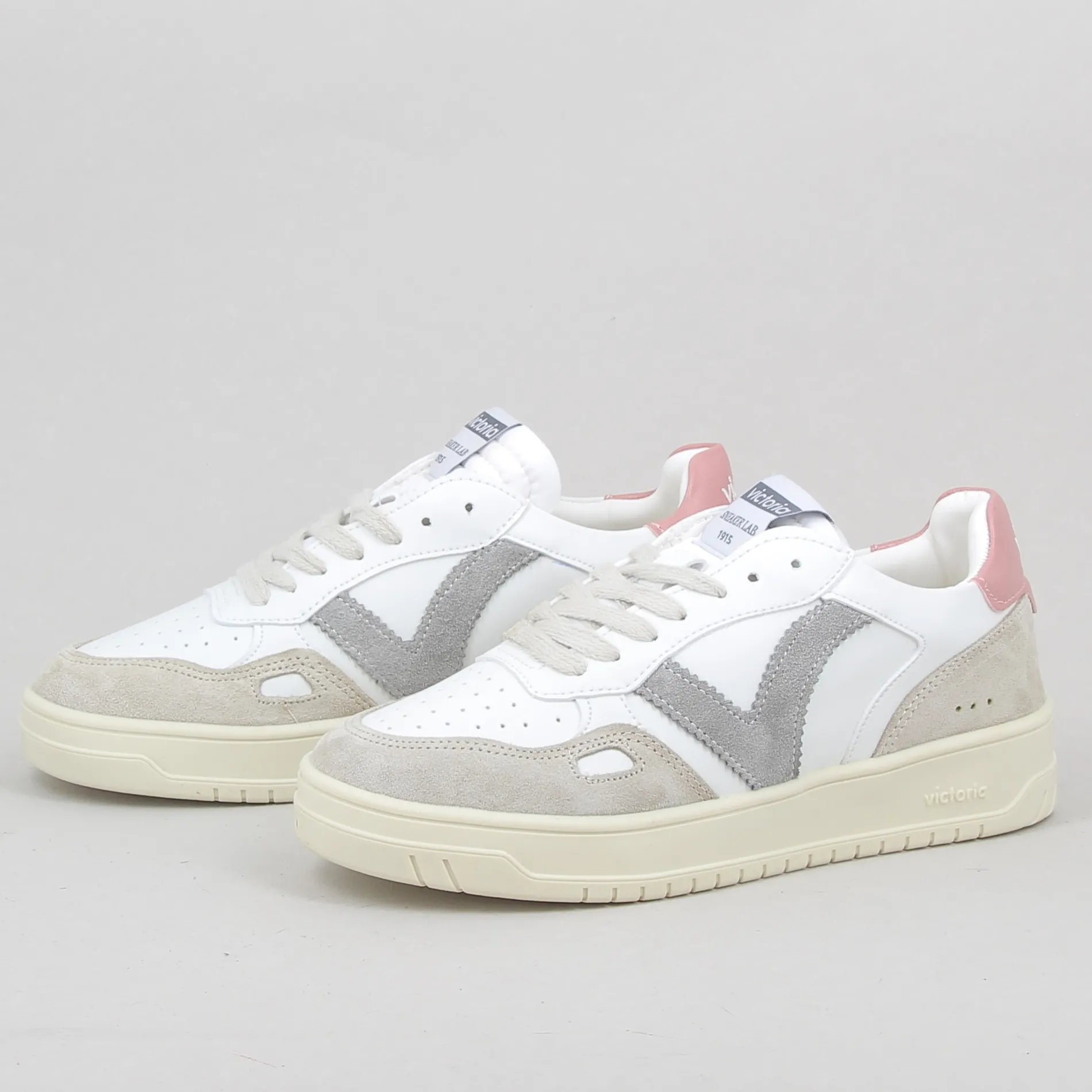 victoria__h_3-42.webp Victoria /1257101 h24 rose Cheap