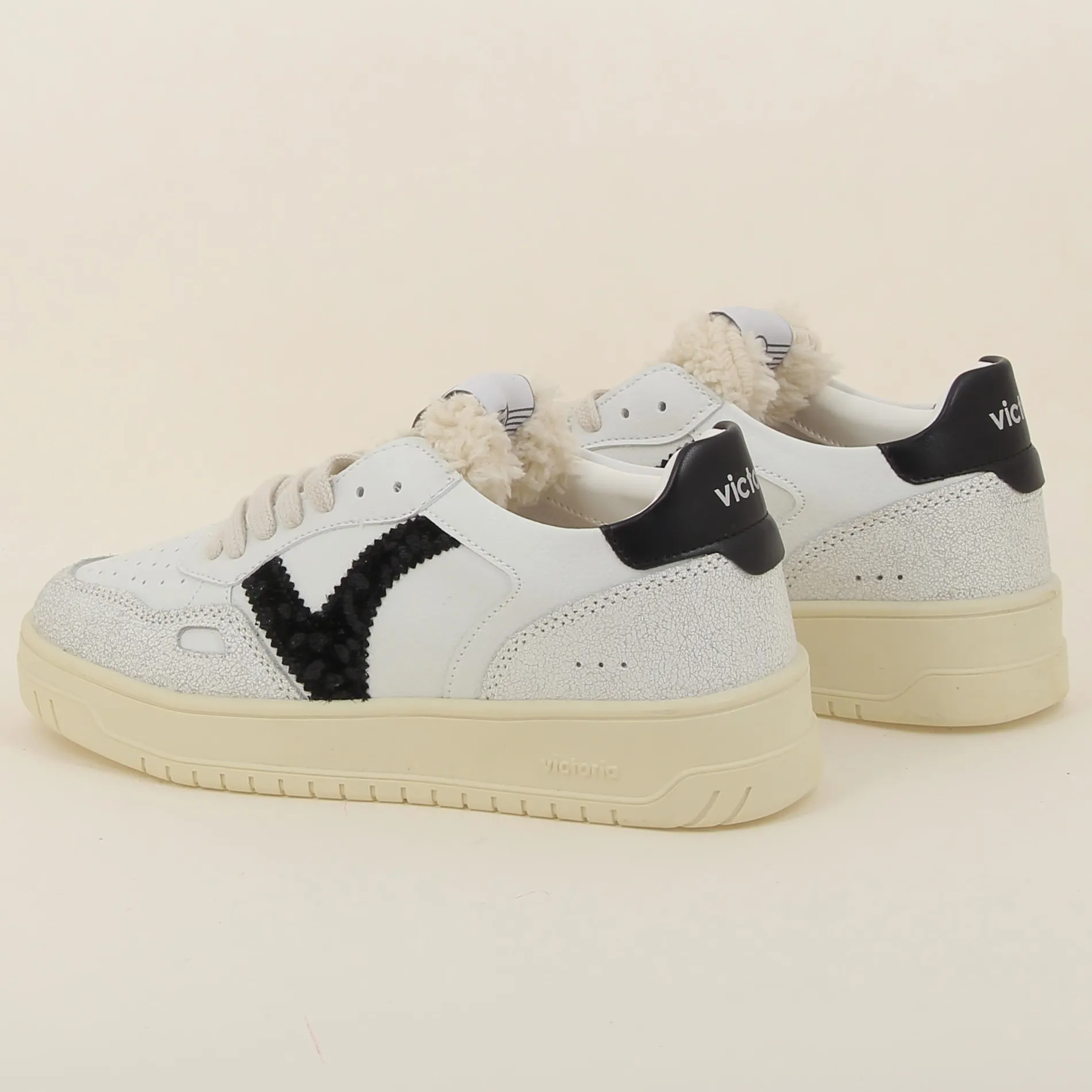 victoria__h_3-46.webp Victoria /1257124 h25 noir Cheap