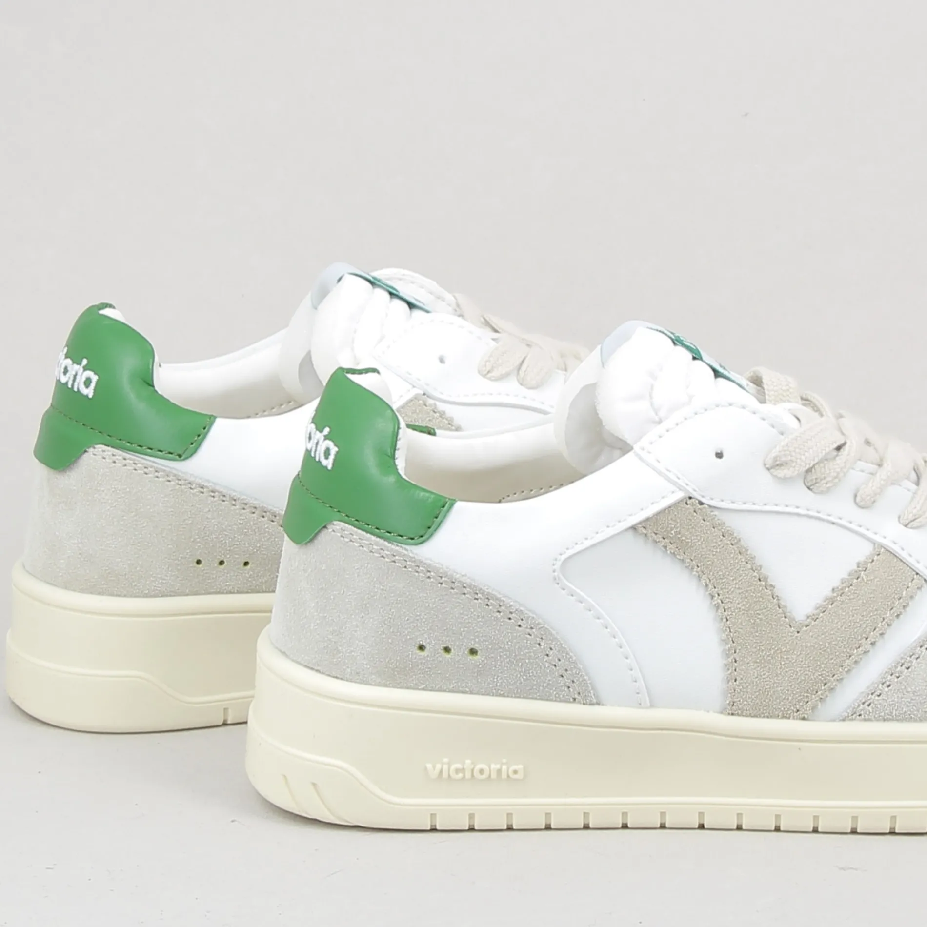 victoria__h_6-37.webp Victoria /1257104 h24 vert Best Sale