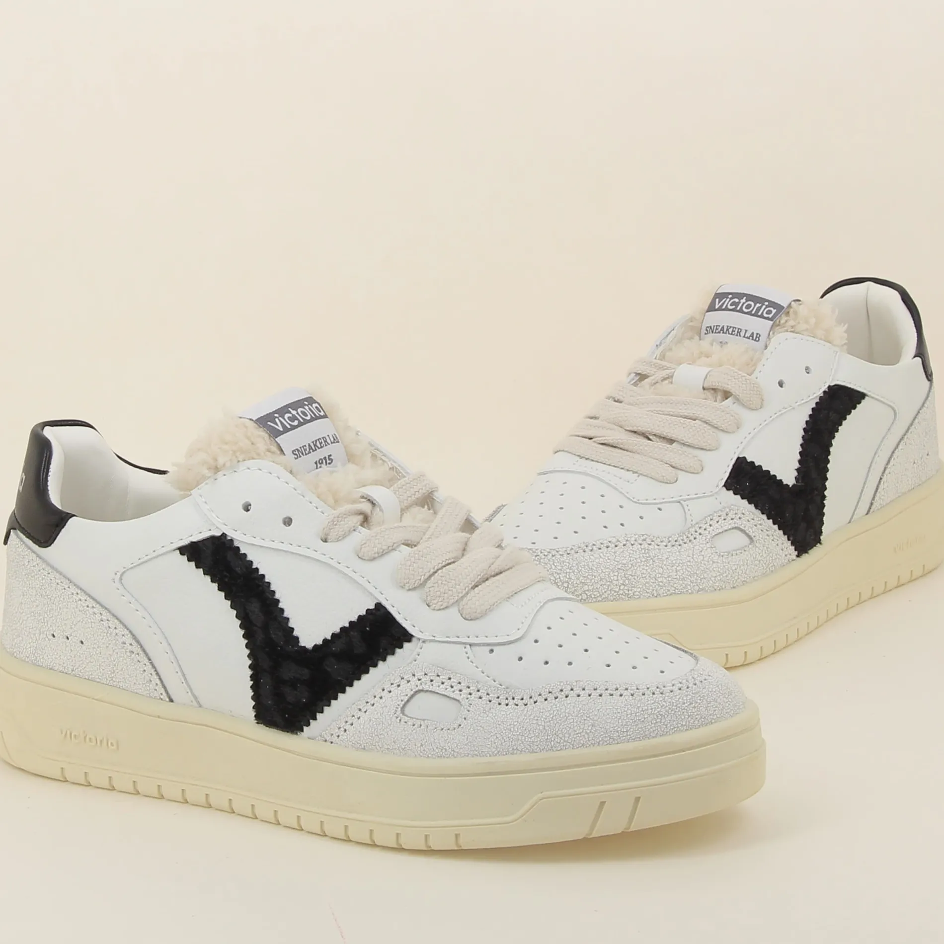 victoria__h_6-39.webp Victoria /1257124 h25 noir Cheap