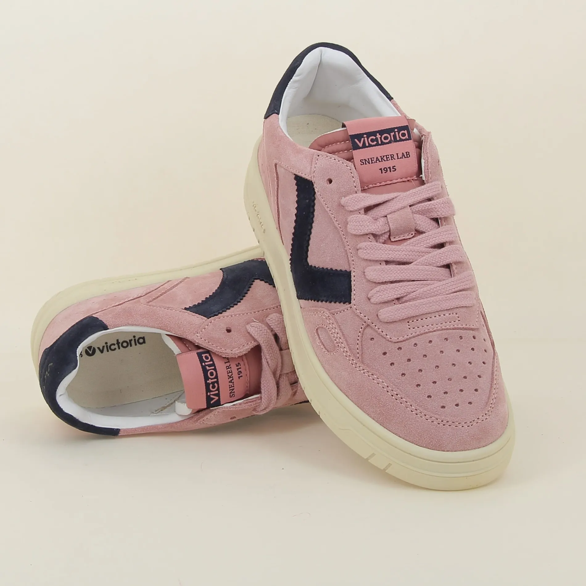 victoria__h_6-43.webp Victoria /1257127 h25 rose Best