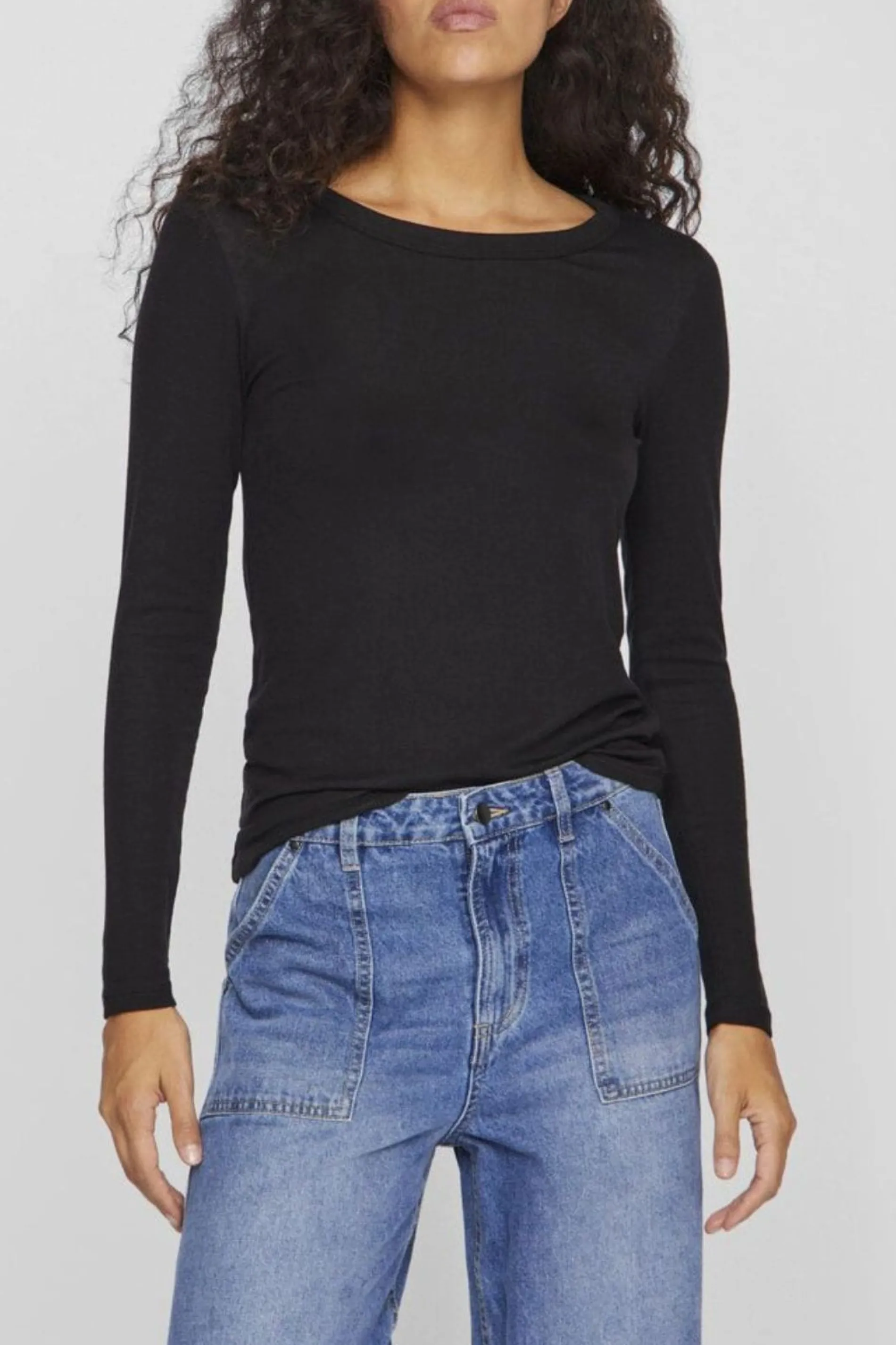vila_top_vically_h_2.webp vila /top vically h25 noir Outlet