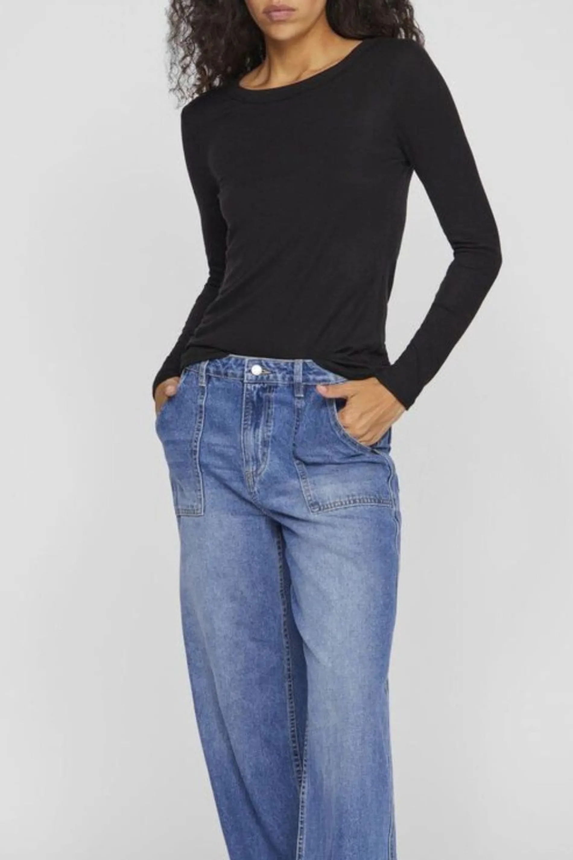 vila_top_vically_h_3.webp vila /top vically h25 noir Outlet